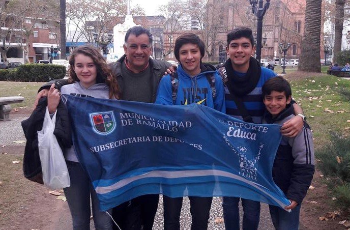 19400143_1378692425550002_2913037843281811412_n