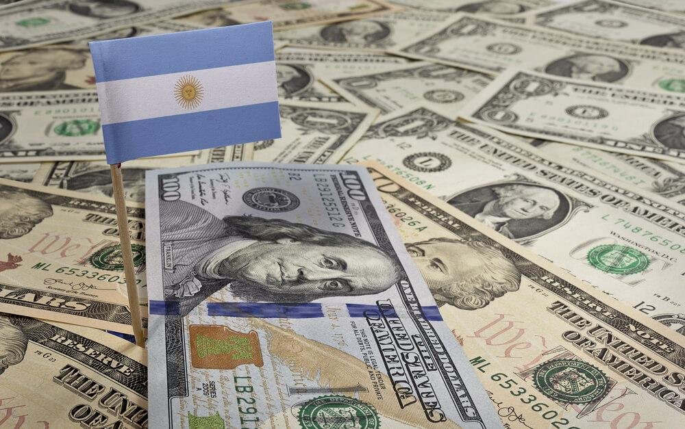 El impacto de ‍la baja del dólar blue en ⁤la economía argentina